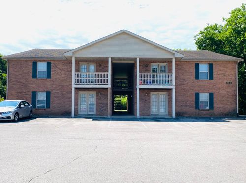 3239 Tower Dr, Clarksville, TN, 37042-7288 | Card Image