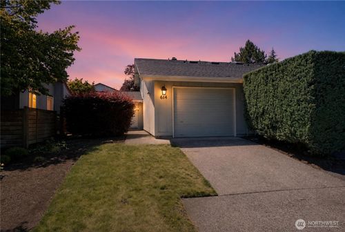 614 Se 130th Ct, Vancouver, WA, 98683-6034 | Card Image
