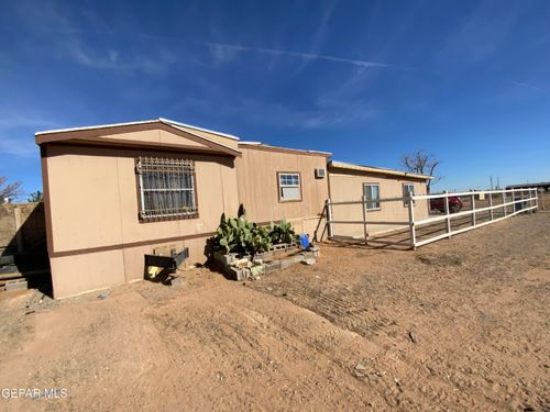 411 Dorado Ln, Chaparral, NM, 88081-7855 | Card Image