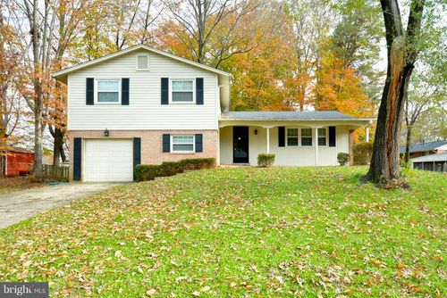 5111 Gainsborough Dr, FAIRFAX, VA, 22032-2761 | Card Image
