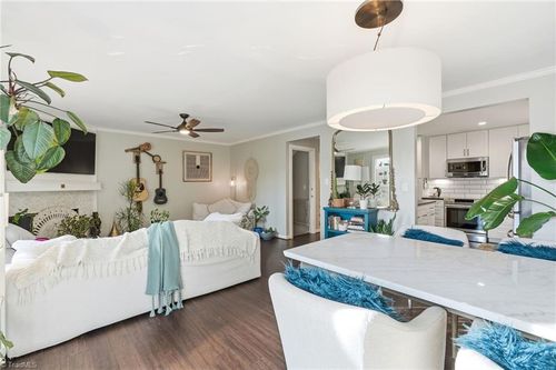 867 Brookleigh Ct, Winston Salem, NC, 27104-1248 | Card Image