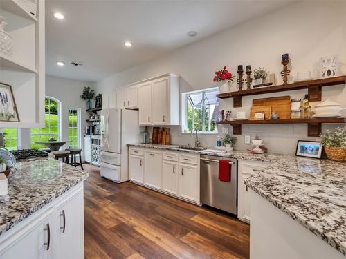 300 Coral Gables, Trinity, TX, 75862-6968 | Card Image