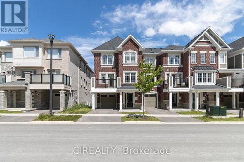 3349 Thunderbird Promenade, Pickering, ON, L1X0N1 | Card Image