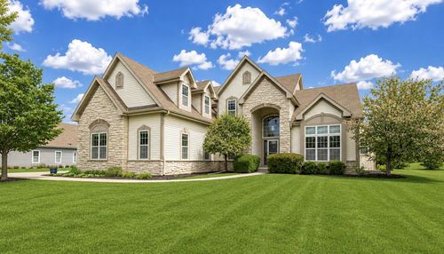 W193N5790 Canary Drive, MENOMONEE FALLS, WI, 53051 | Card Image