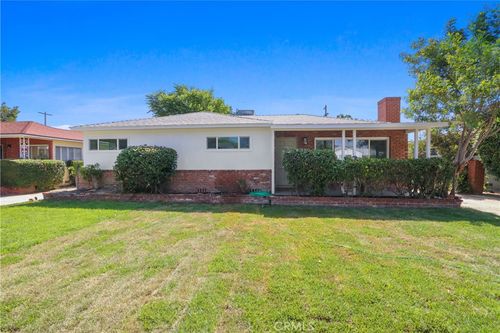 3250 Chestnut Ave, Long Beach, CA, 90806-1224 | Card Image