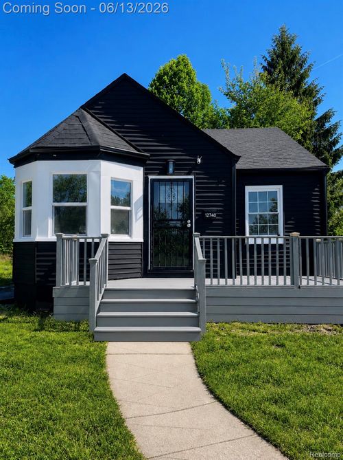 12740 August St, Detroit, MI, 48205-3933 | Card Image