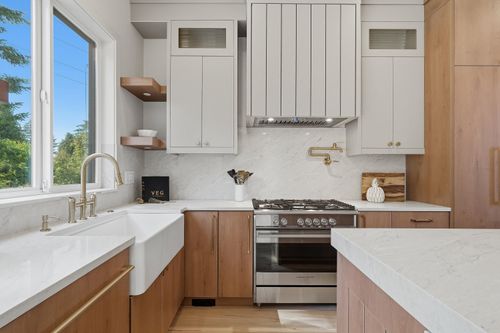 5241 Cambridge Crt, Delta, BC, V4M3Z1 | Card Image