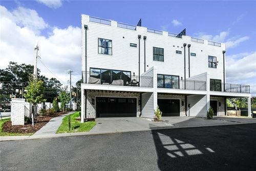 3237 W Friendly Ave, Greensboro, NC, 27408-7603 | Card Image