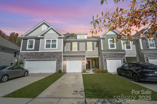 226 Quinn Rd, Matthews, NC, 28104-6323 | Card Image