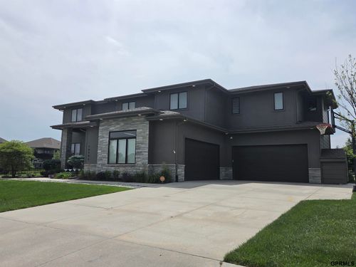 10906 S 175 Street, Omaha, NE, 68136 | Card Image