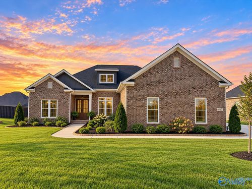 8063 Goose Ridge Dr Se, Owens Cross Roads, AL, 35763-8882 | Card Image