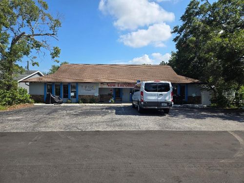 6115 Central Ave, NEW PORT RICHEY, FL, 34653-3203 | Card Image