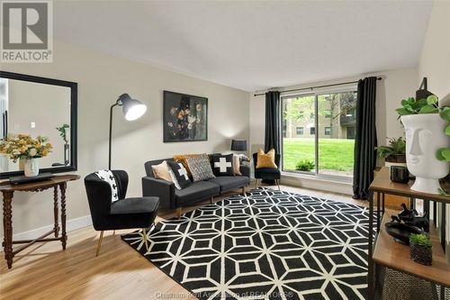 109-130 Park Ave E, Chatham, ON, N7M3V6 | Card Image