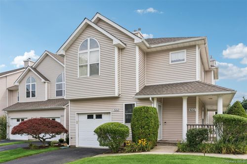 3002 Willow Pond Drive, Riverhead, NY, 11901 | Card Image