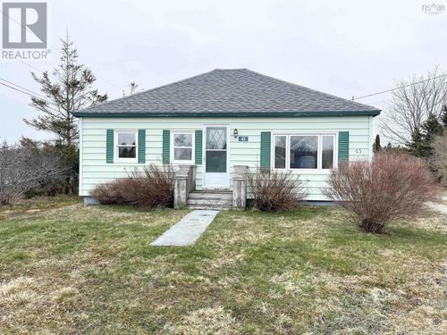 43 Hibbert Street, Clarks Harbour, NS, B0W1P0 | Card Image