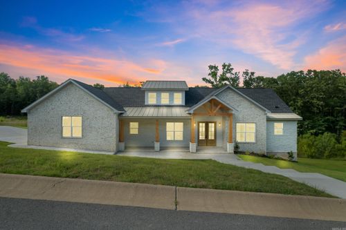 8560 Rapid Water Dr, Sherwood, AR, 72120-2810 | Card Image