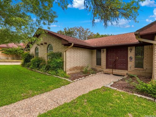 1744 Glen Rd, Kerrville, TX, 78028-3822 | Card Image