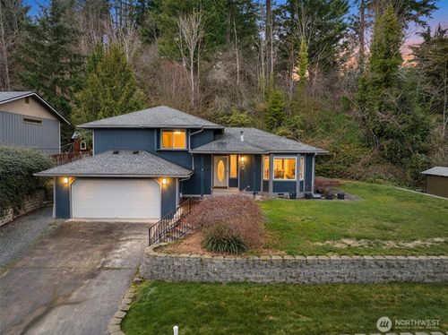 316 Antonie Ave N, Eatonville, WA, 98328-8043 | Card Image