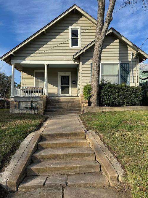 404 Church St, Brenham, TX, 77833-3632 | Card Image