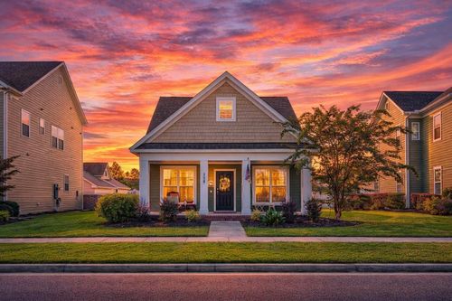 111 Foxglove Ave, Summerville, SC, 29483-5572 | Card Image