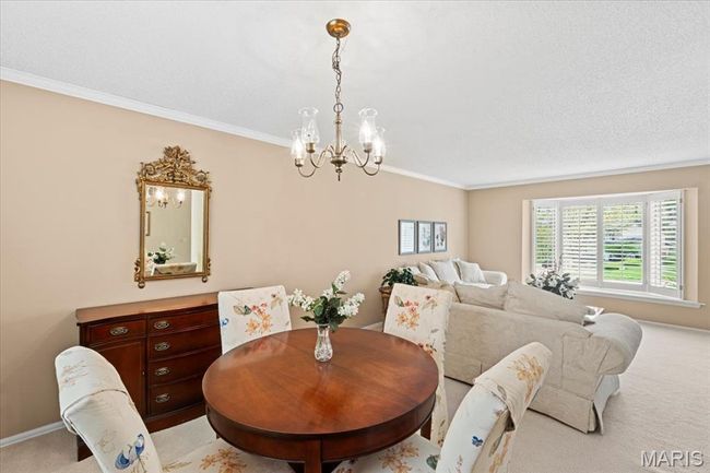 Dining room, plantain shutters | Image 9
