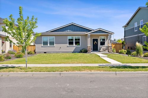 745 Ne Union Loop, Prineville, OR, 97754-3213 | Card Image