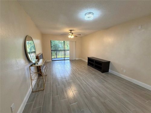 104-5855 62nd Ave N, Pinellas Park, FL, 33781-5405 | Card Image