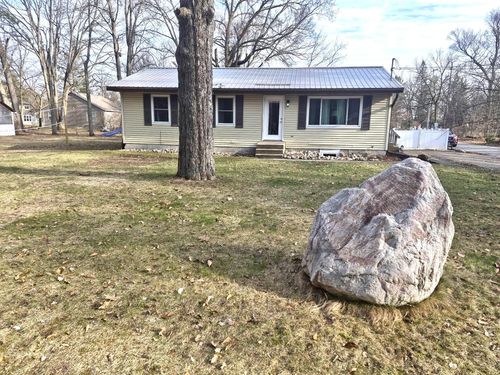 100 W Brooks St, Newaygo, MI, 49337 | Card Image