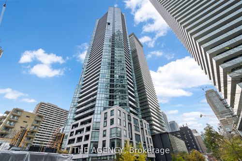 5110-45 Charles St W, Toronto, ON, M4Y2R4 | Card Image