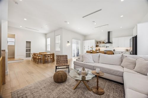 unit-c-1127 W 16th St, Houston, TX, 77008-2788 | Card Image