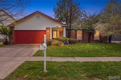 61 Majestic Ct, Fenton, MO, 63026-2759 | Card Image