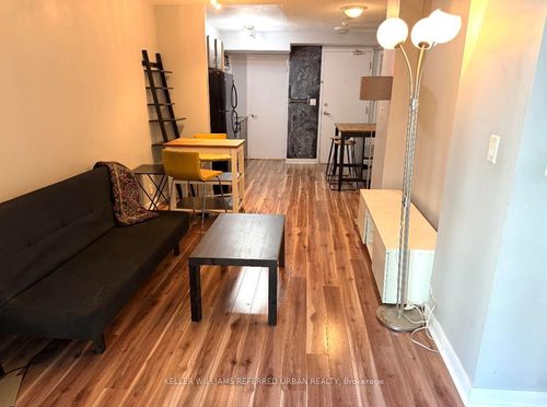 211-600 Fleet St, Toronto, ON, M5V1B7 | Card Image