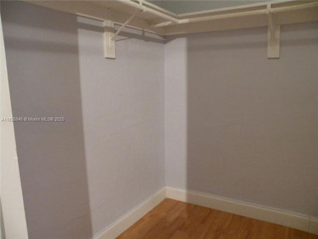 APT-305 - 427 Santander Ave, Condo with 1 bedrooms, 1 bathrooms and null parking in Coral Gables FL | Image 12