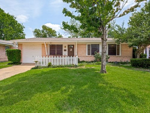 1604 Pleasant Run Rd, Carrollton, TX, 75006-7536 | Card Image