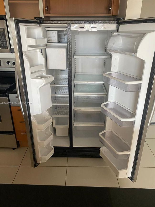APT-1606 - 1750 N Bayshore Dr, Condo with 1 bedrooms, 1 bathrooms and null parking in Miami FL | Image 10