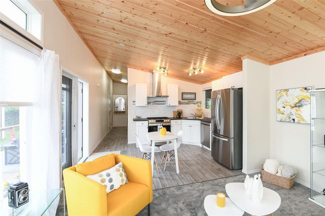 3 - 2625 Mansfield Dr, House other with 2 bedrooms, 1 bathrooms and 2 parking in Courtenay BC | Image 24