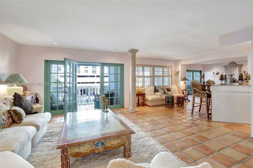 307-and-308-450 Paradise Isle Blvd, HALLANDALE BEACH, FL, 33009-5896 | Card Image