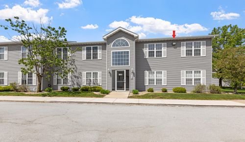 b-8220 Lincoln Cir, Merrillville, IN, 46410-6676 | Card Image