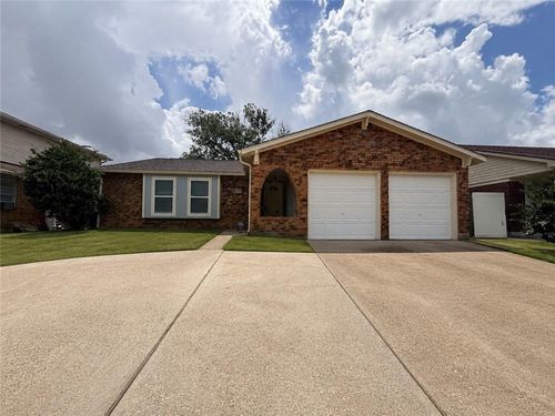 805 Terry Pkwy, Terrytown, LA, 70056-5201 | Card Image