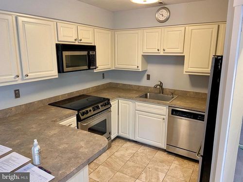 apt-303-3803 Ski Lodge Dr, BURTONSVILLE, MD, 20866-2136 | Card Image