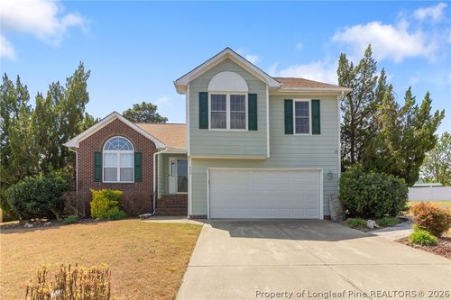 704 Fairbluff Dr, Hope Mills, NC, 28348-5672 | Card Image