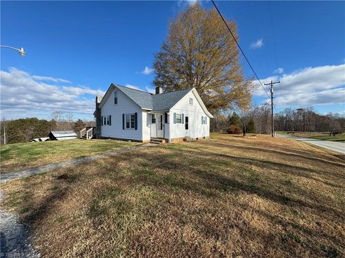 3561 Nc 8 Hwy N, Danbury, NC, 27016-7160 | Card Image
