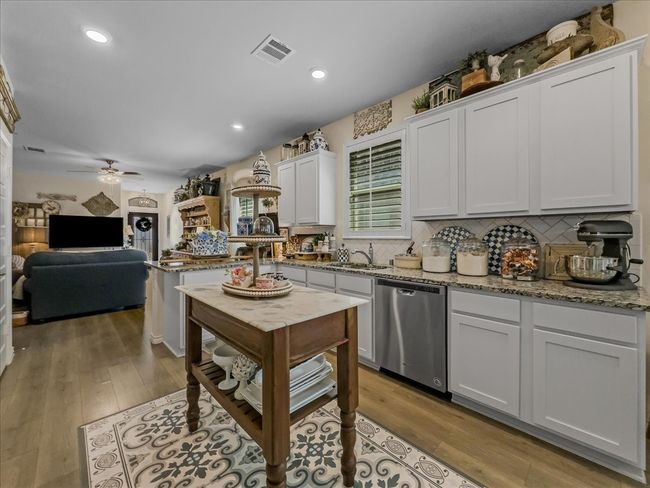 2332 Evening Stone Dr, House other with 3 bedrooms, 2 bathrooms and null parking in Aubrey TX | Image 11