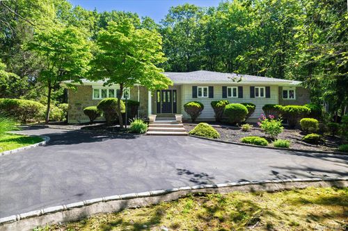 7 Deer Path, Port Jefferson, NY, 11777-1046 | Card Image