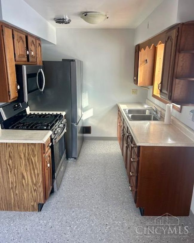 313 Genoma Dr, House other with 2 bedrooms, 1 bathrooms and null parking in Reading OH | Image 9