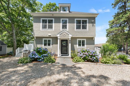 10 Stanley Rd, Mashpee, MA, 02649-5201 | Card Image