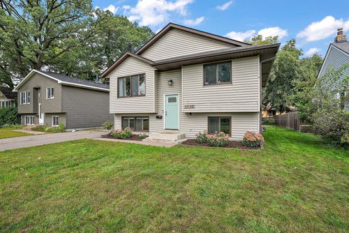 1917 Webber St, White Bear Lake, MN, 55110-3317 | Card Image