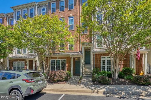 42219 Black Rock Ter, Stone Ridge, VA, 20105-2969 | Card Image
