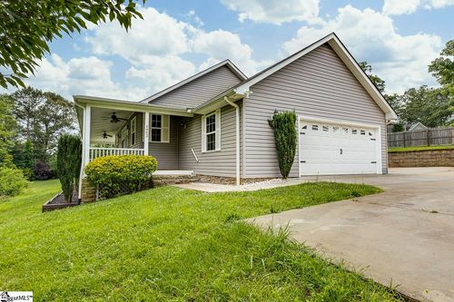 5002 King Dr, Anderson, SC, 29621-3139 | Card Image