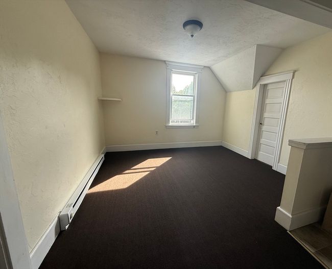 APT-3 - 8 Manor St, Condo with 2 bedrooms, 1 bathrooms and null parking in Worcester MA | Image 8